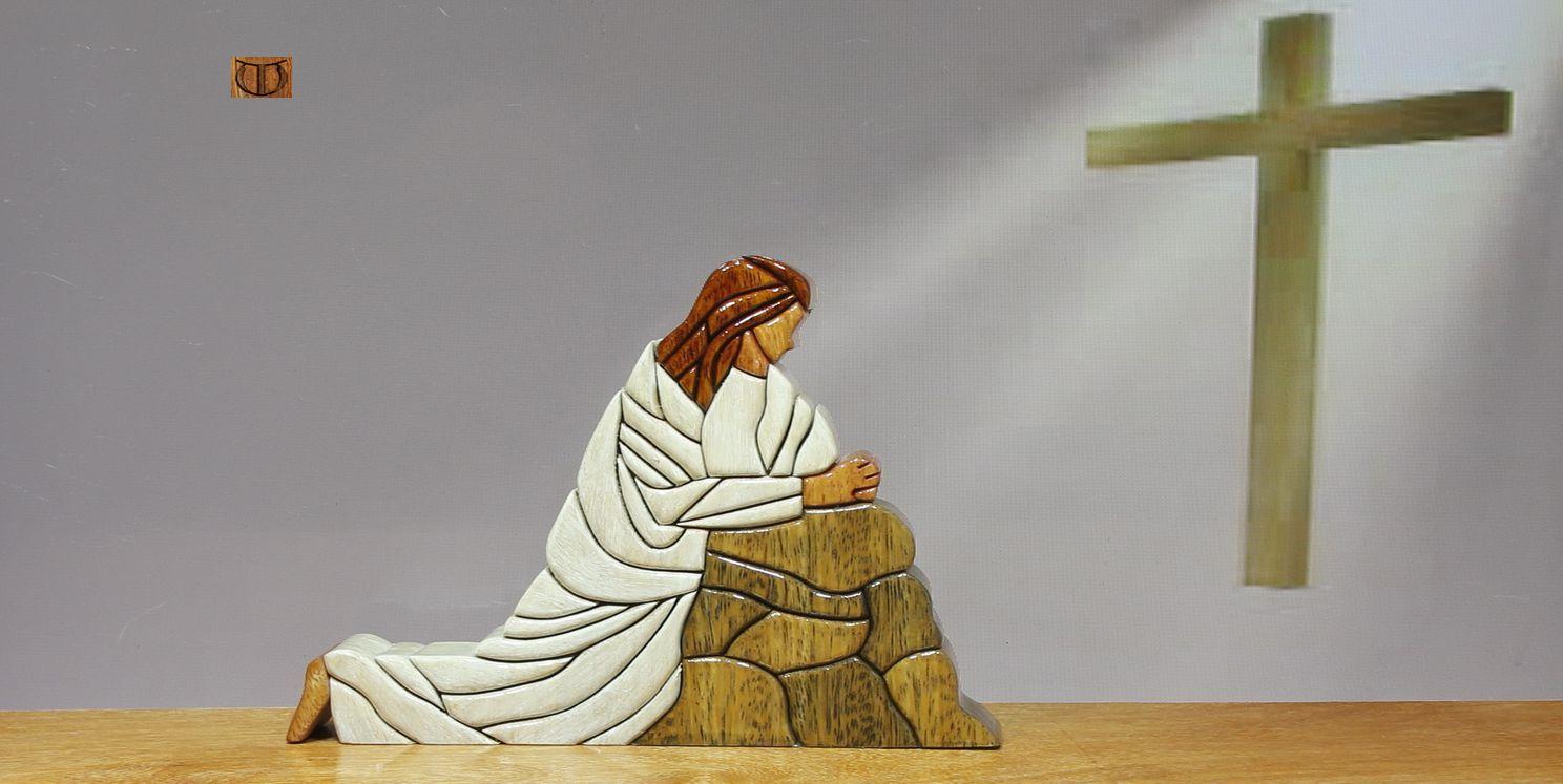 CHRIST PRAYING